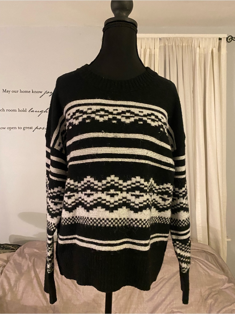 Old Navy Black and White Patterned Crewneck Sweater